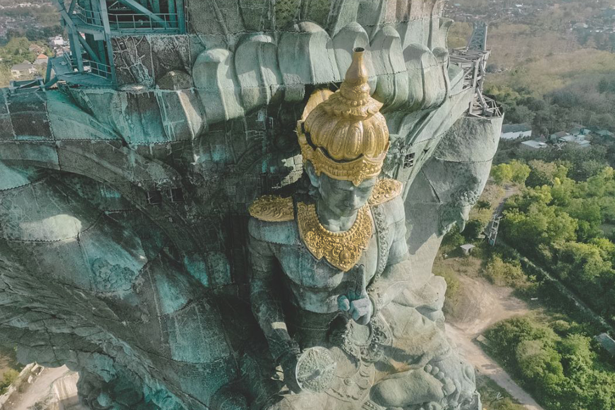 Spectacular GARUDA WISNU  KENCANA STATUE on Bali in Final 